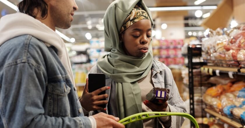 7 Grocery Retailers Middle-Class Retirees Can Use To Save Big On Food