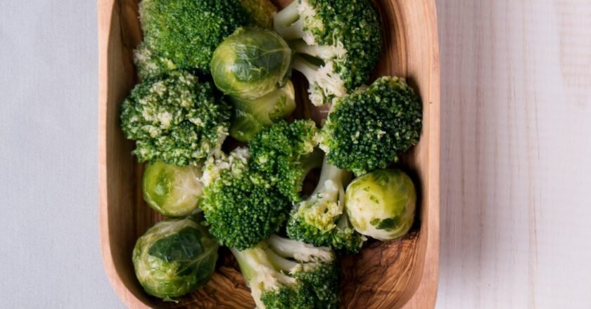 7 Reasons Why Giada De Laurentiis’ Broccoli And Brussels Sprouts Salad Is A Must-Try